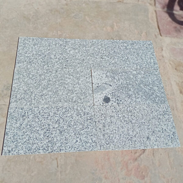 P White Granite - Image 2